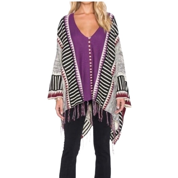 minkpink RevolveTribe Wars Knit Poncho Gray and Fuchsia One Size - Picture 1 of 8
